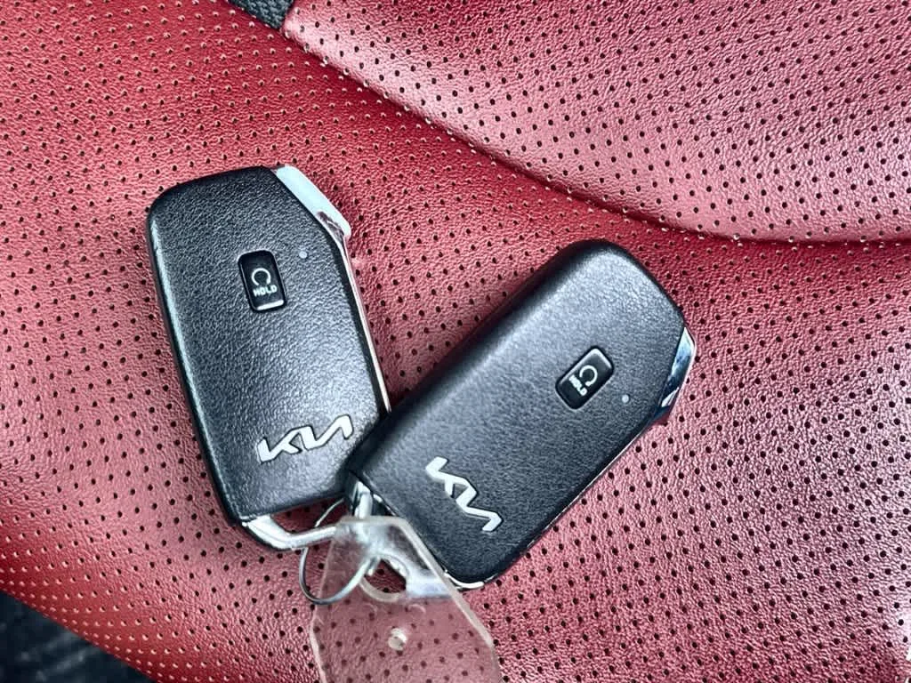 2024 Kia K5 GT-Line photo 28