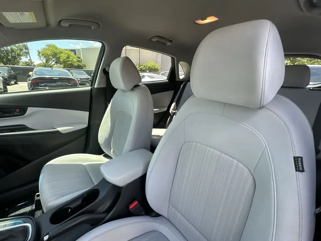 2023 Hyundai Kona SEL photo 20