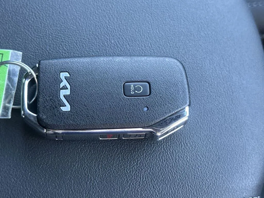 2026 Kia Seltos EX photo 28