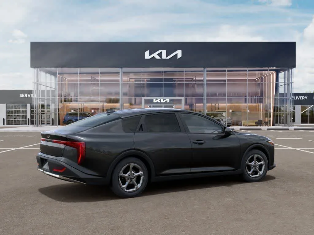 2026 Kia K4 LXS photo 6