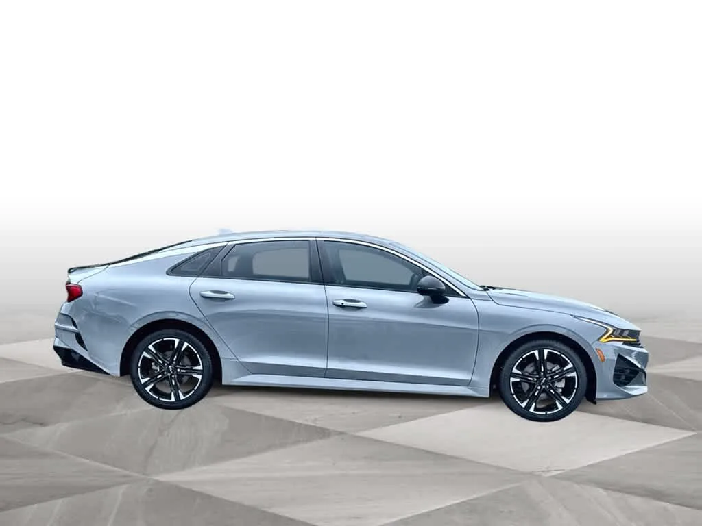 2024 Kia K5 GT-Line photo 9