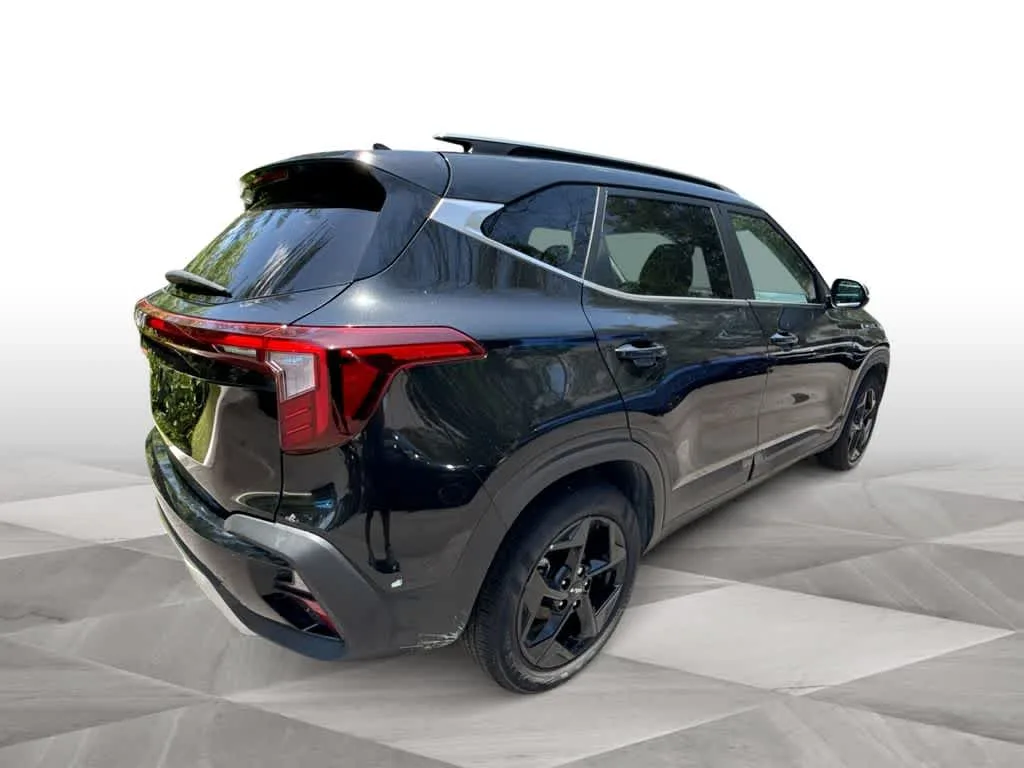 2026 Kia Seltos EX photo 8