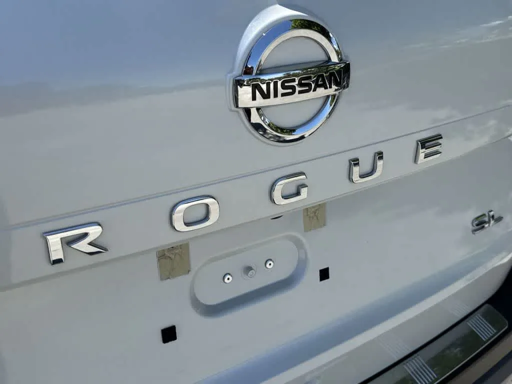 2021 Nissan Rogue SL photo 9