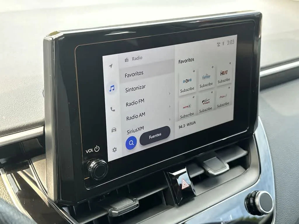 2025 Toyota Corolla LE photo 18