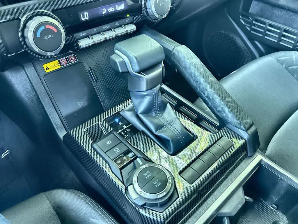 2025 Toyota Tacoma SR5 photo 21