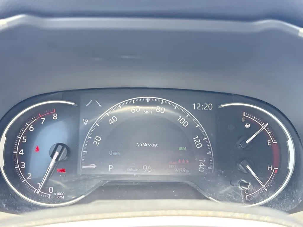 2025 Toyota RAV4 XLE Premium photo 16