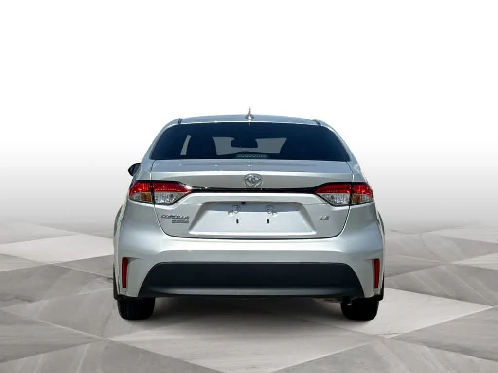 2025 Toyota Corolla LE photo 7