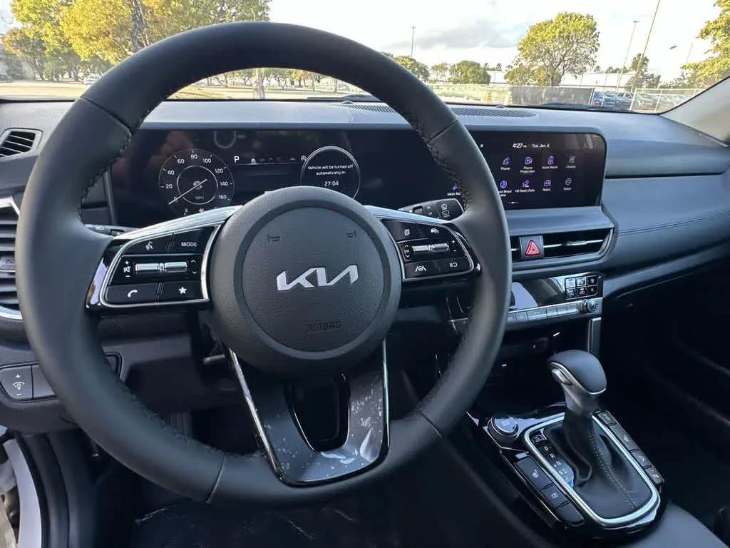 2026 Kia Seltos EX photo 13