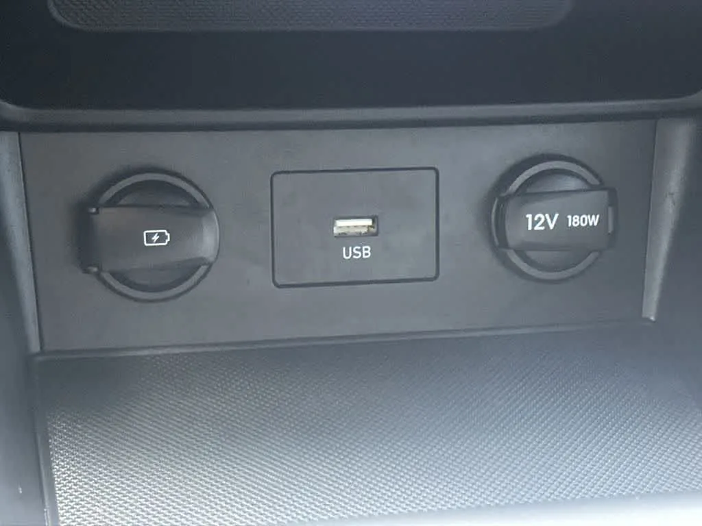 2023 Hyundai Kona SE photo 24