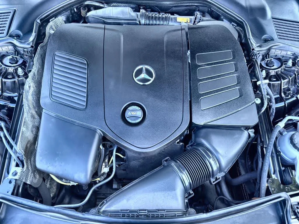 2025 Mercedes-Benz C 300 C 300 photo 12