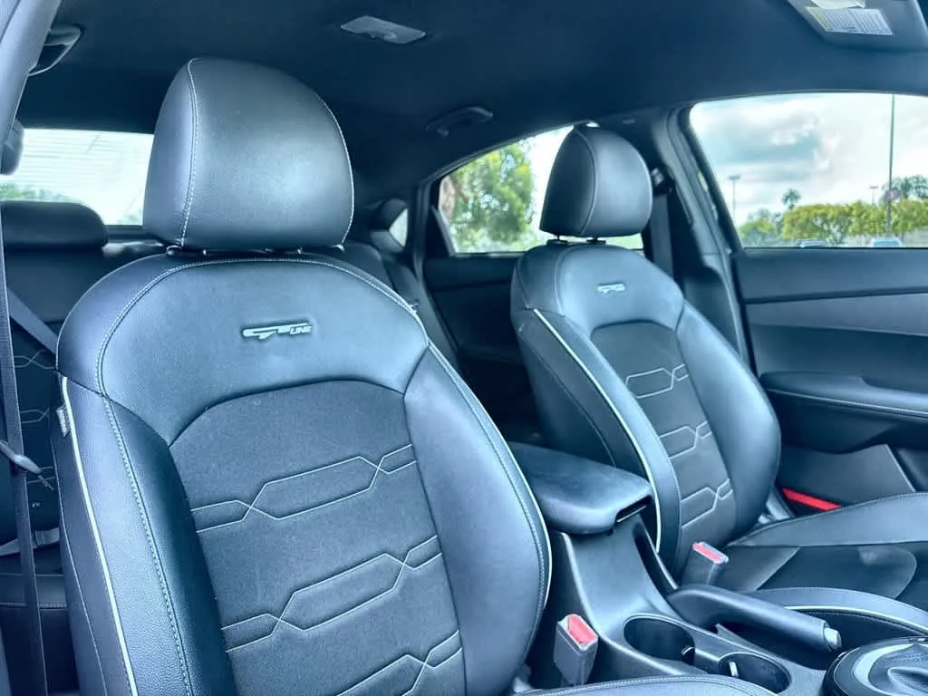 2023 Kia Forte GT-Line photo 27