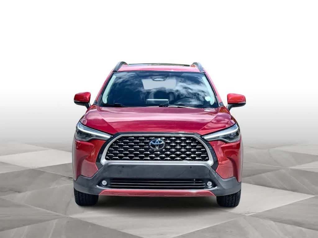 2023 Toyota Corolla Cross XLE photo 3