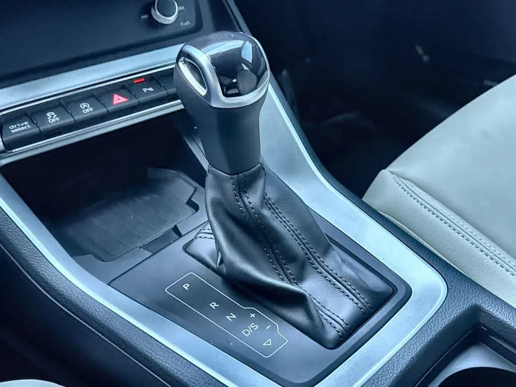 2025 Audi Q3 S line Premium Plus photo 21