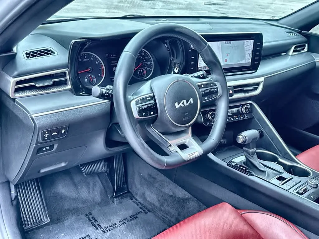 2024 Kia K5 GT-Line photo 13