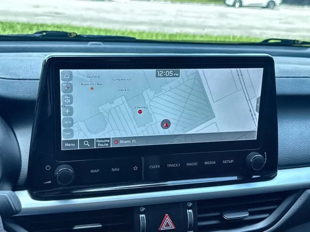 2023 Kia Forte GT-Line photo 18