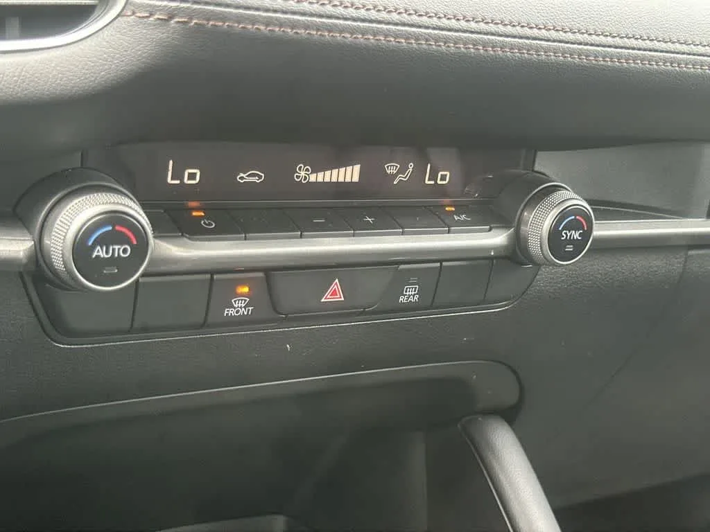 2022 Mazda Mazda3 Sedan Select photo 27