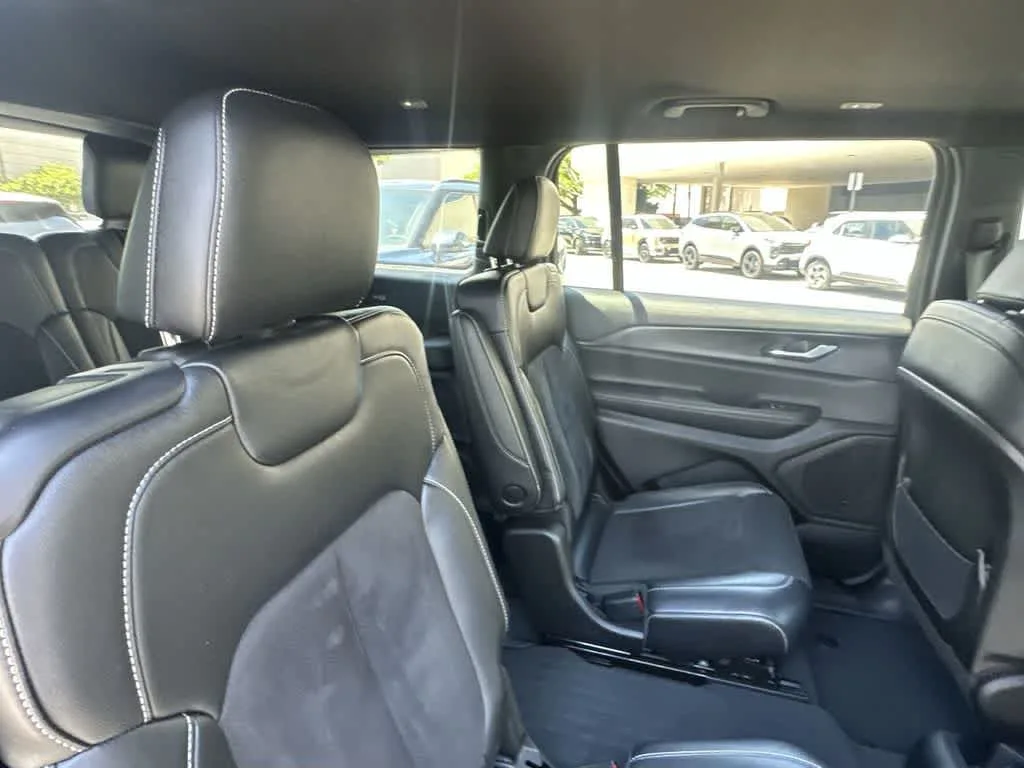 2024 Jeep Grand Cherokee L Altitude X photo 14