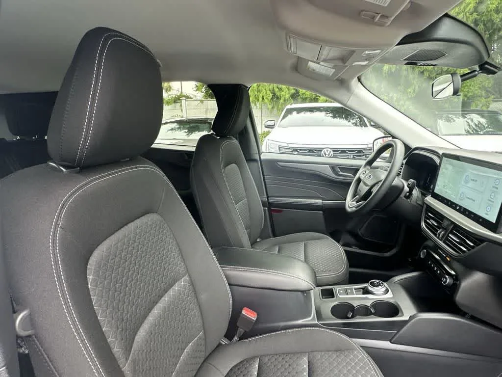 2025 Ford Escape Active photo 13