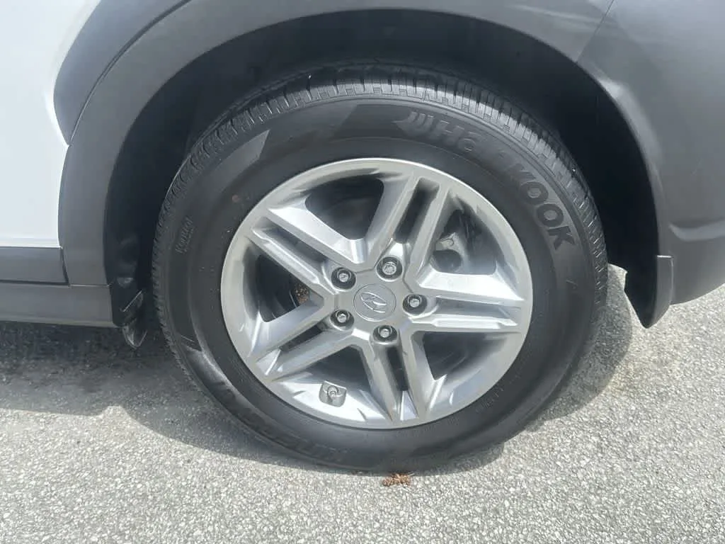 2023 Hyundai Kona SE photo 10