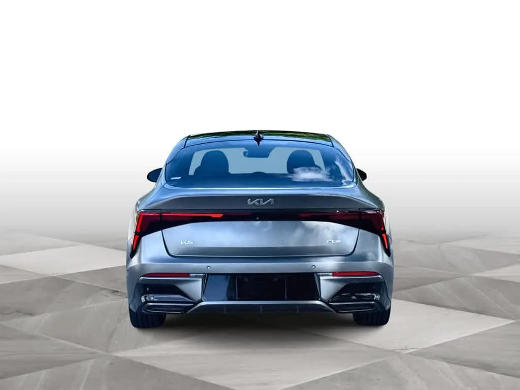 2025 Kia K5 GT-Line photo 7