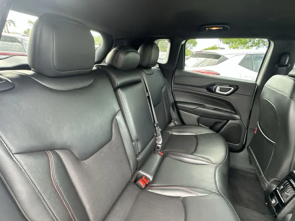2025 Jeep Compass Trailhawk photo 18
