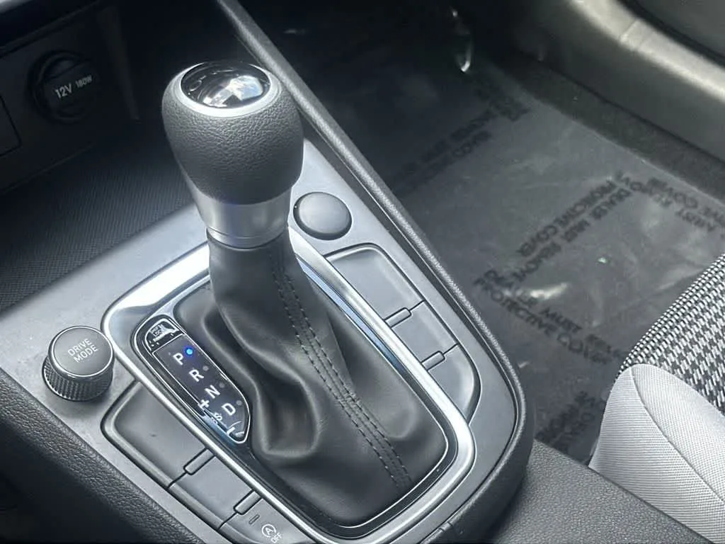 2023 Hyundai Kona SE photo 28