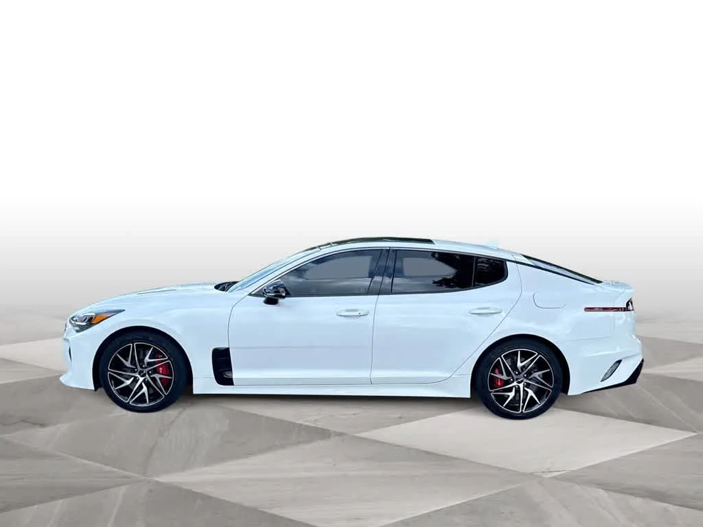 2023 Kia Stinger GT-Line photo 5