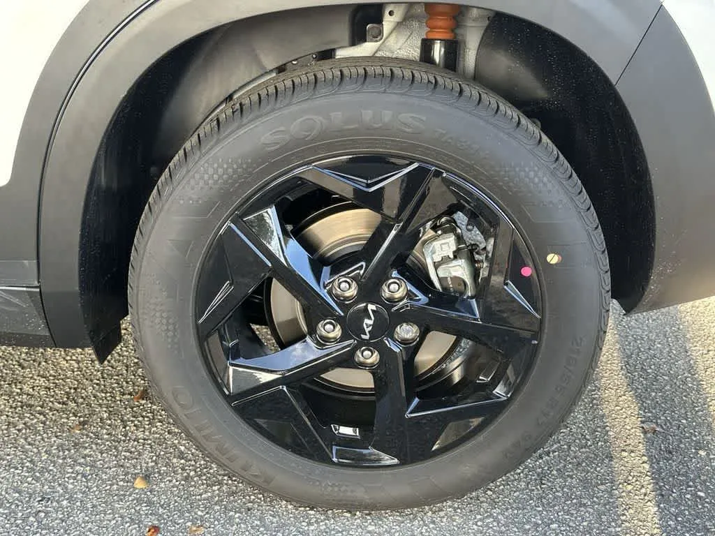 2026 Kia Seltos EX photo 11