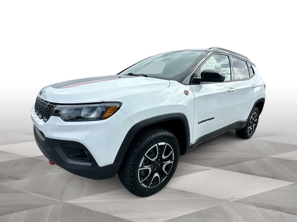 2025 Jeep Compass Trailhawk photo 4
