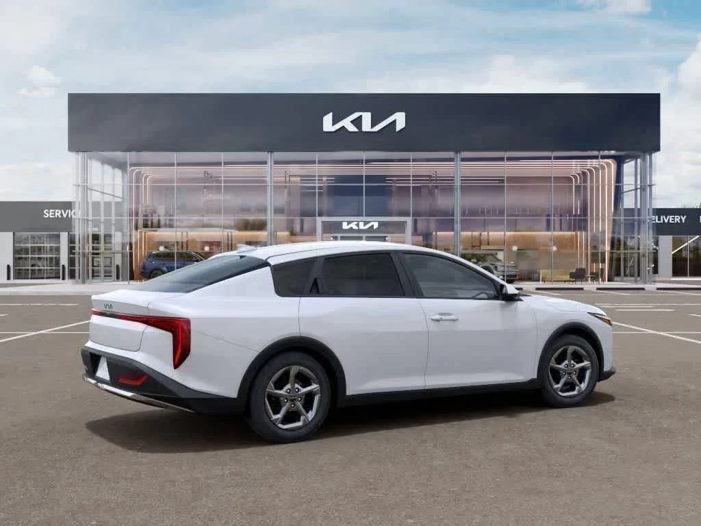 2026 Kia K4 LXS photo 5