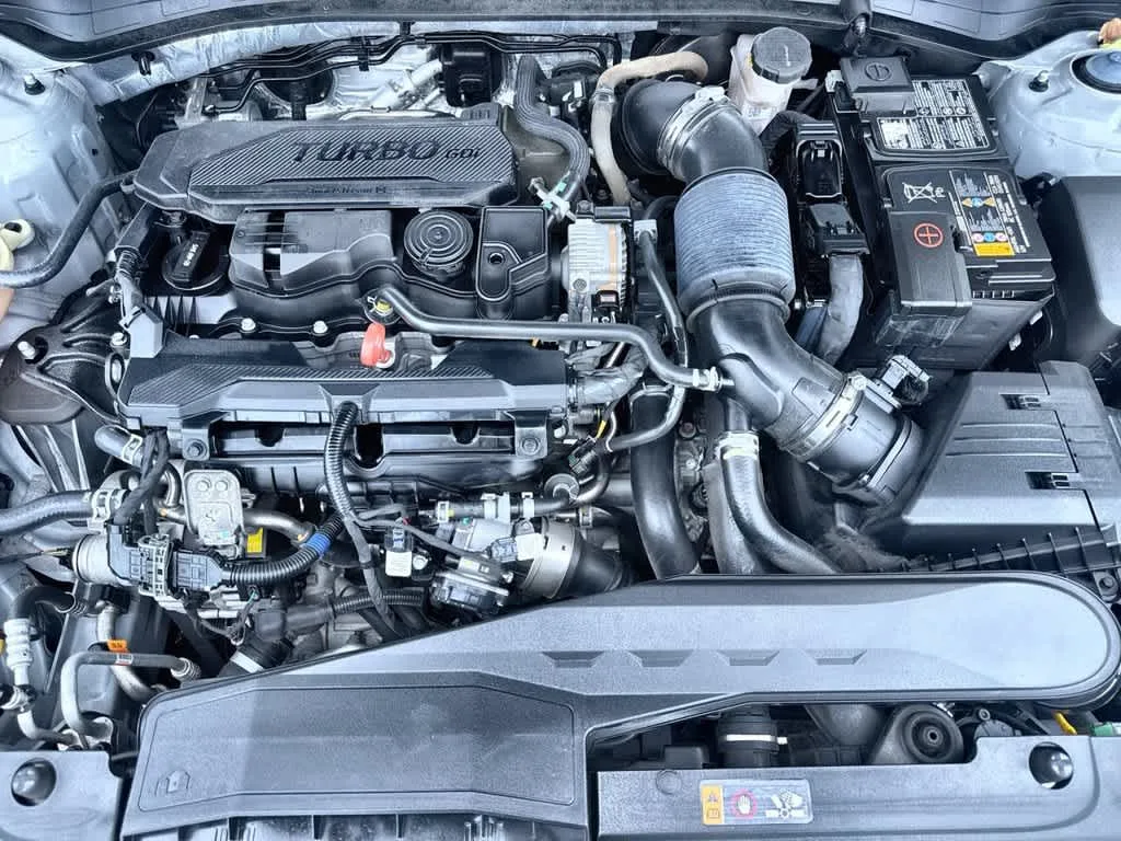 2024 Kia K5 GT-Line photo 12