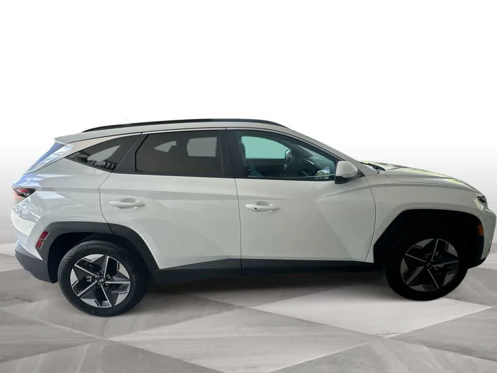 2026 Hyundai Tucson SEL photo 9