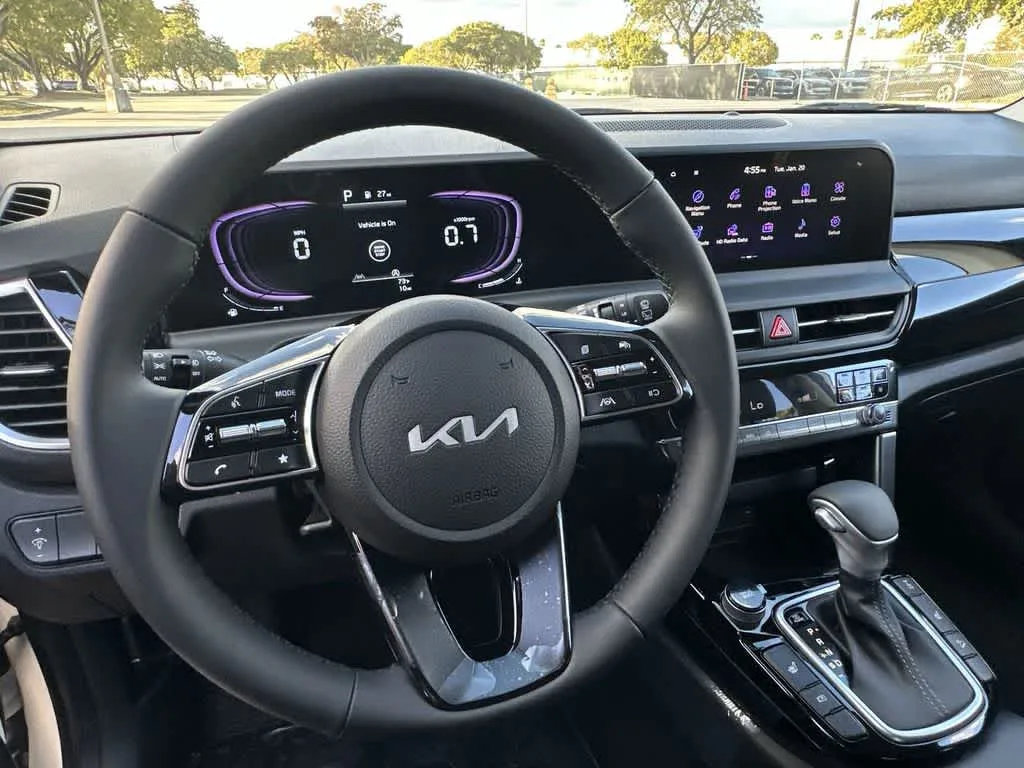 2026 Kia Seltos S photo 13