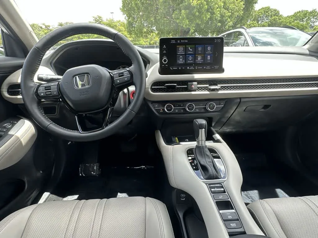 2025 Honda HR-V EX-L photo 17