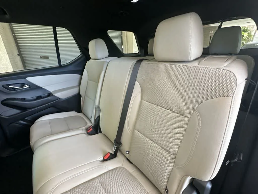 2023 Chevrolet Traverse LS photo 22