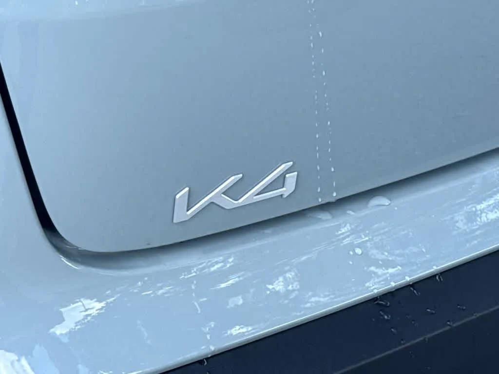 2026 Kia K4 LXS photo 10