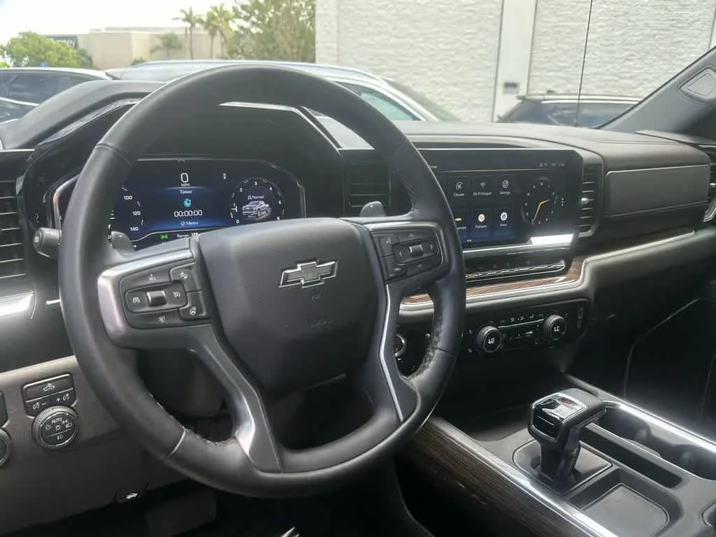 2025 Chevrolet Silverado 1500 RST photo 20