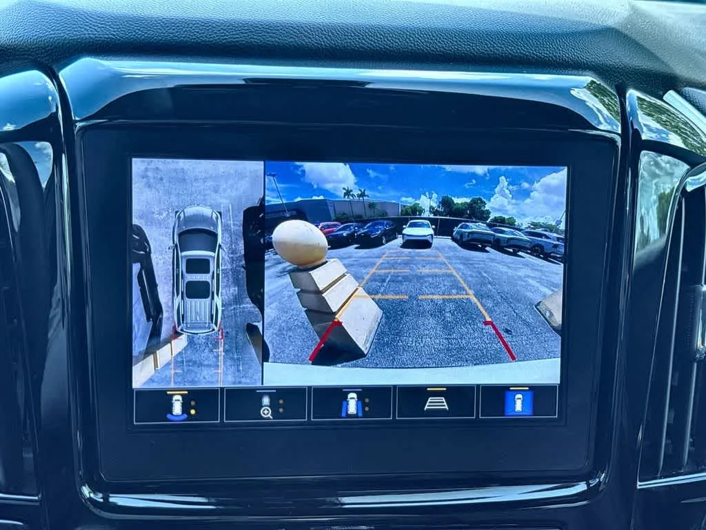 2023 Chevrolet Traverse RS photo 19