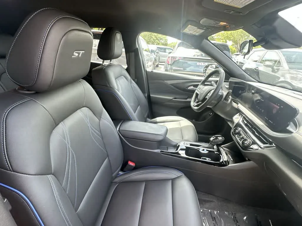 2025 Buick Envista Sport Touring photo 14
