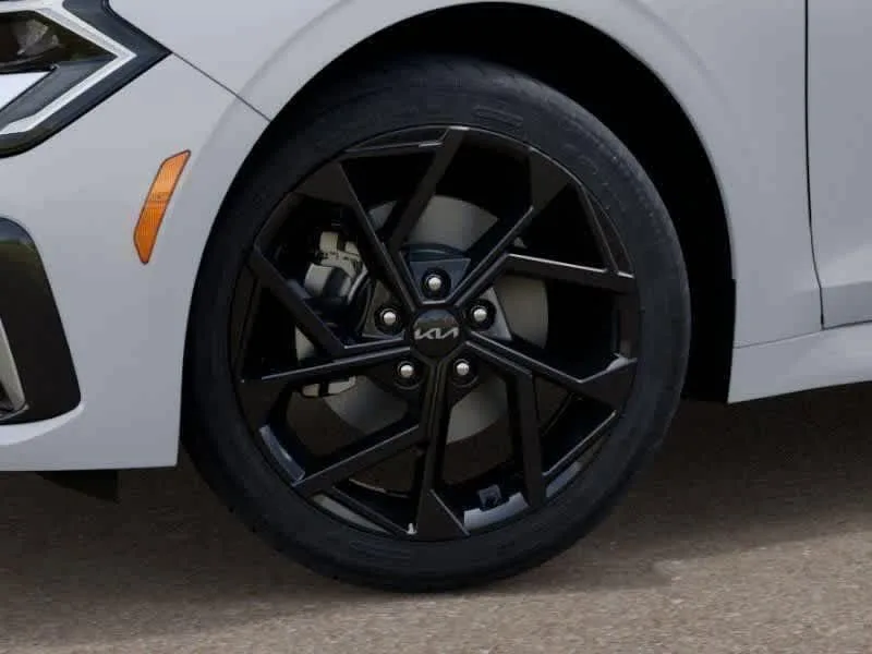 2026 Kia K5 GT-Line photo 5