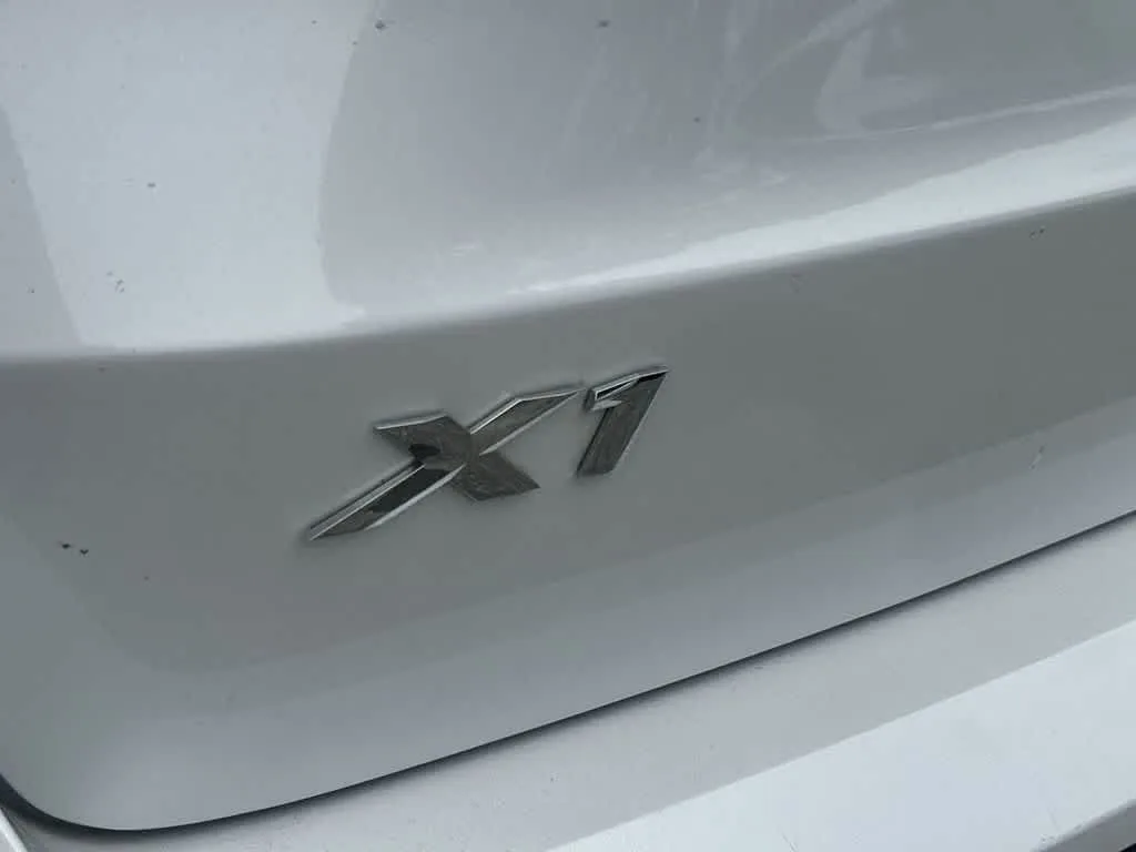 2025 BMW X1 xDrive28i xDrive28i photo 11