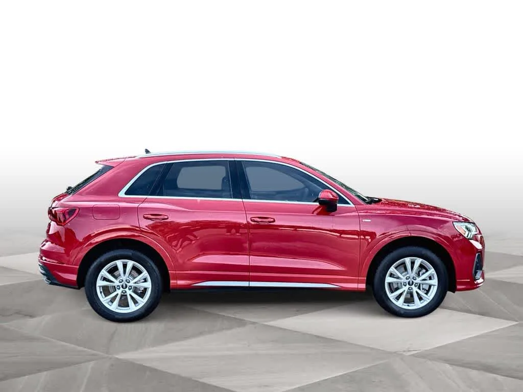 2025 Audi Q3 S line Premium Plus photo 9
