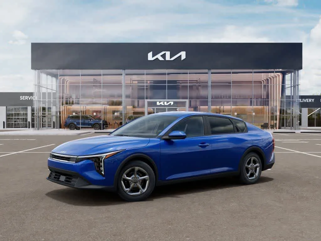 2026 Kia K4 LXS photo 2