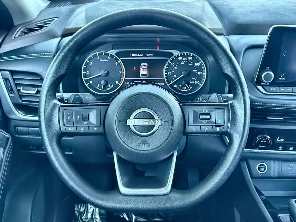 2023 Nissan Rogue SV photo 15
