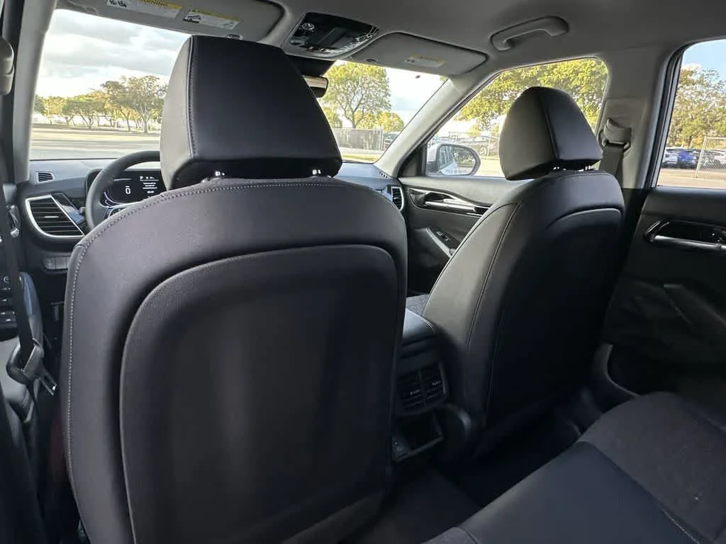 2026 Kia Seltos S photo 23