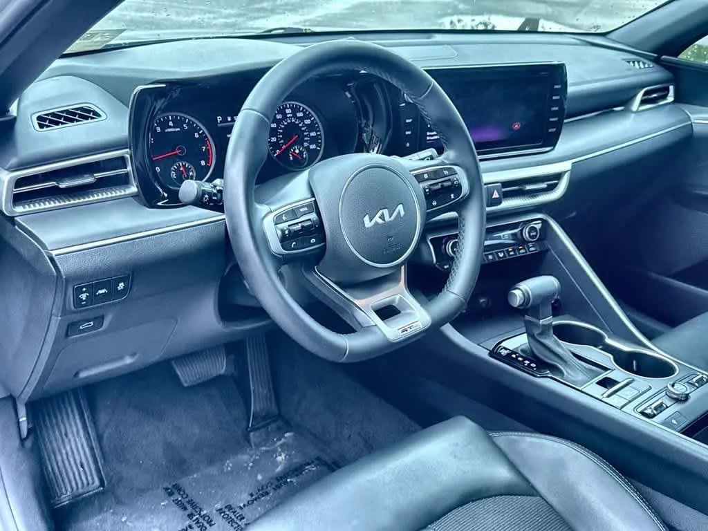 2024 Kia K5 GT-Line photo 13