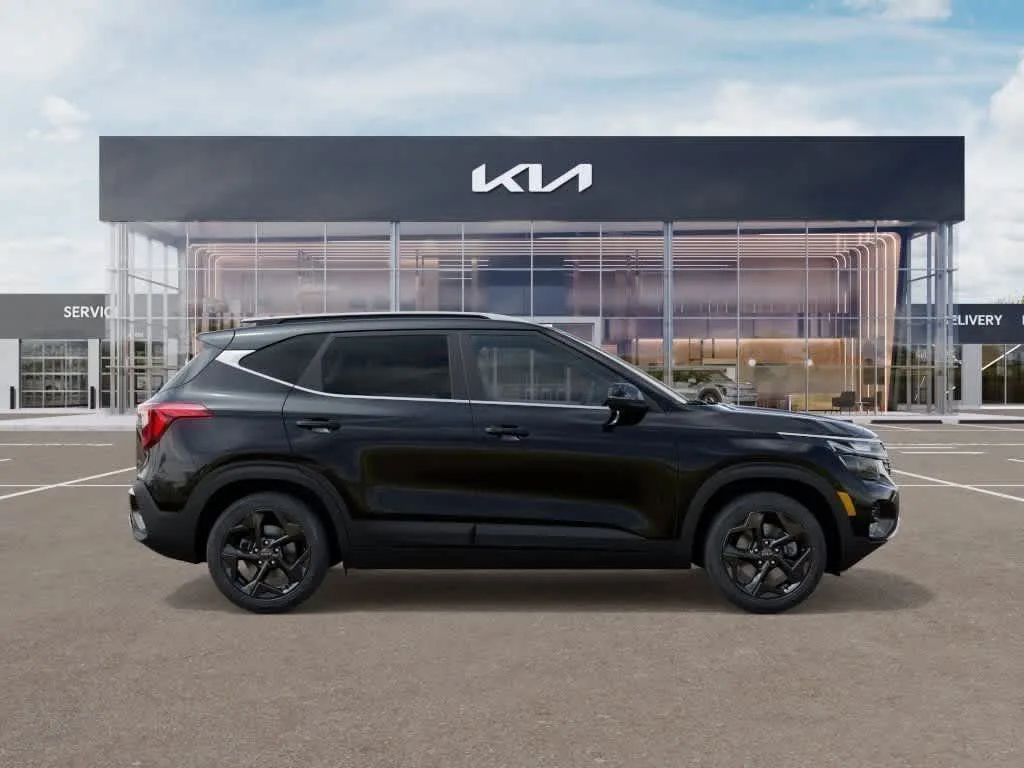 2026 Kia Seltos EX photo 7