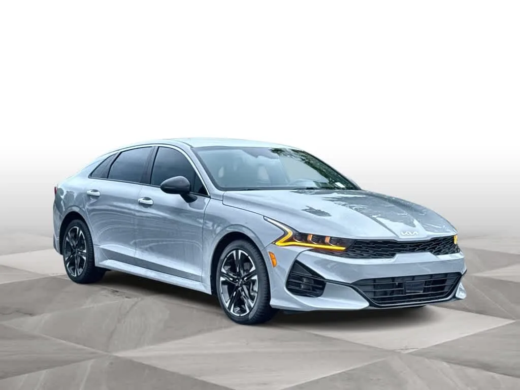 2024 Kia K5 GT-Line photo 2