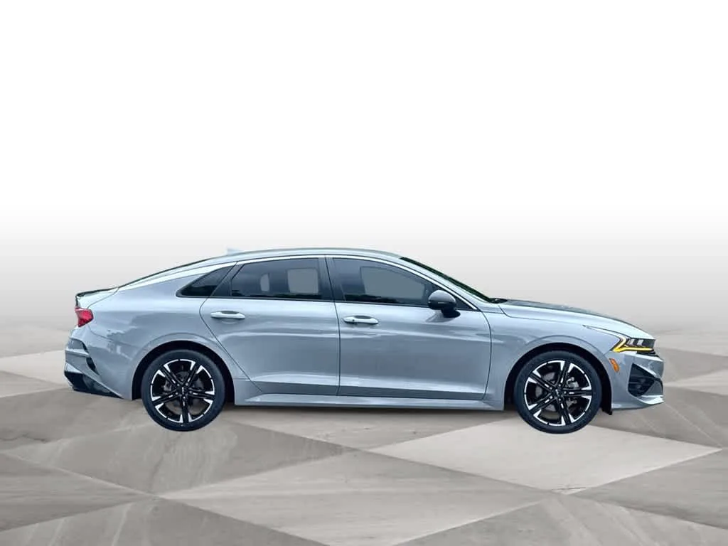 2024 Kia K5 GT-Line photo 9