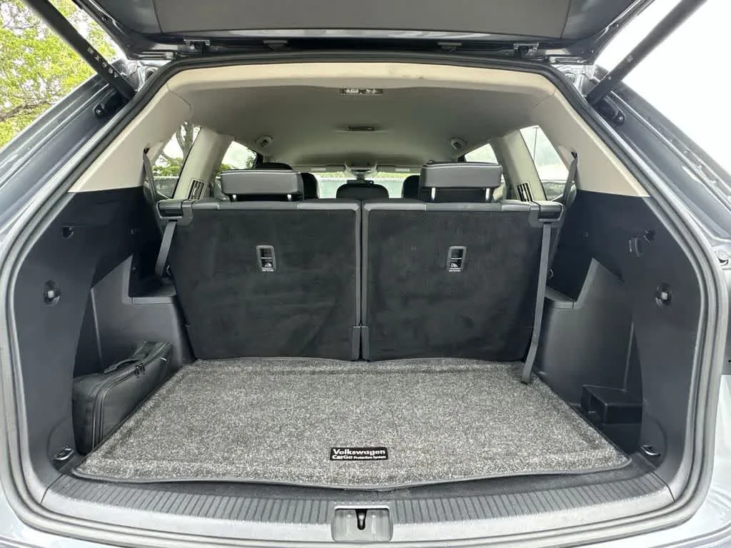 2024 Volkswagen Atlas 2.0T SE w/Technology photo 12